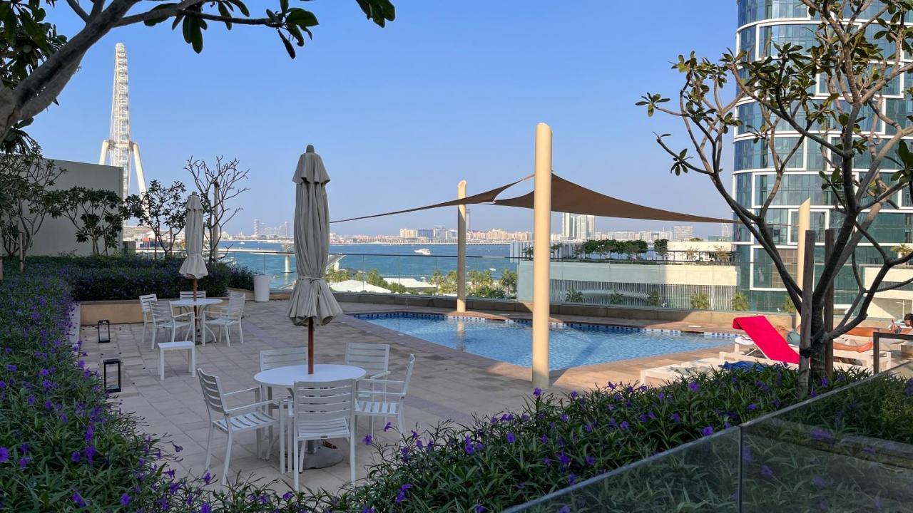 Waves Holiday Home - Waterfront Apartment With Breathtaking Sea Views Dubai Ngoại thất bức ảnh