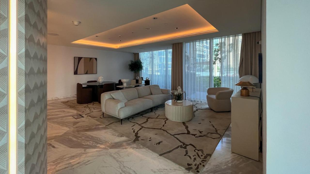 Waves Holiday Home - Waterfront Apartment With Breathtaking Sea Views Dubai Ngoại thất bức ảnh